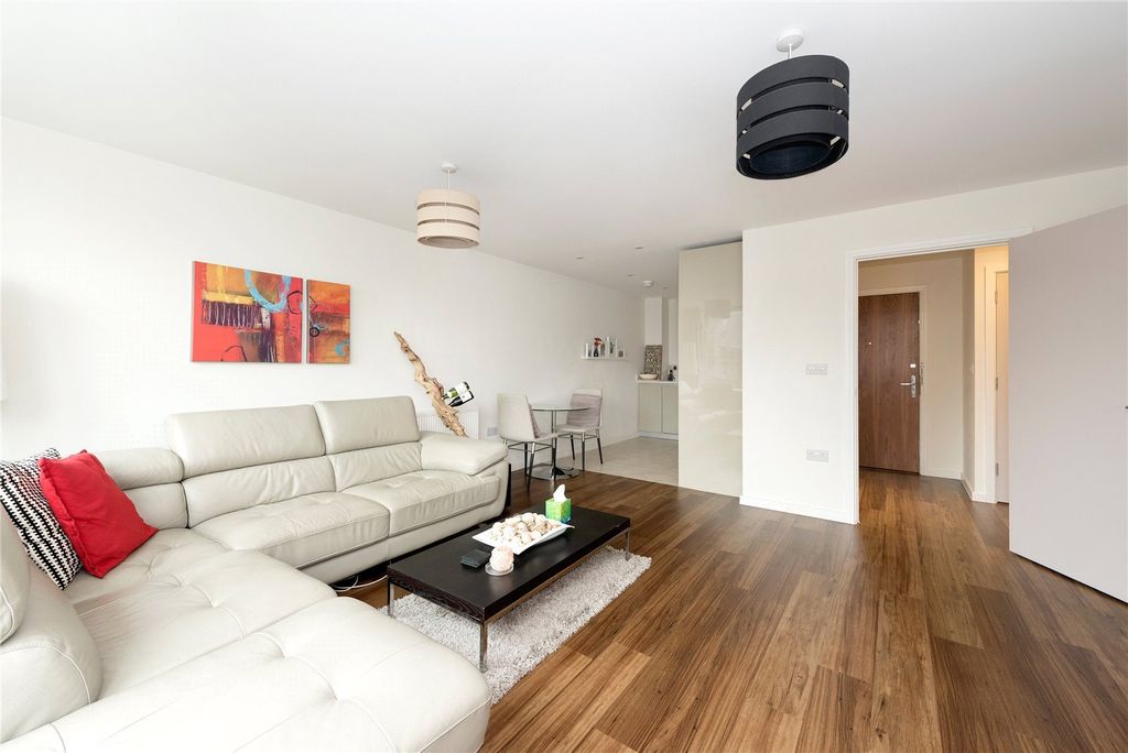 Property photo 1 of 9