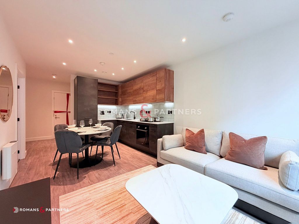 Property photo 2 of 11