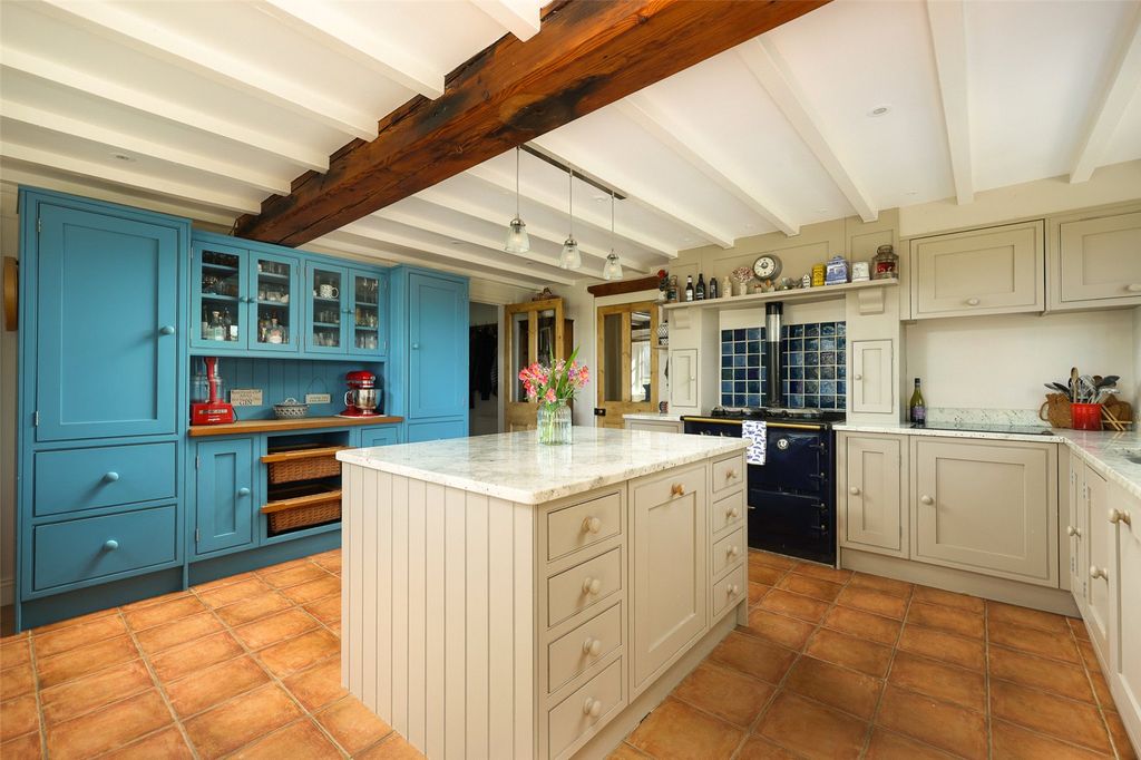 Property photo 2 of 49 Picture No. 59