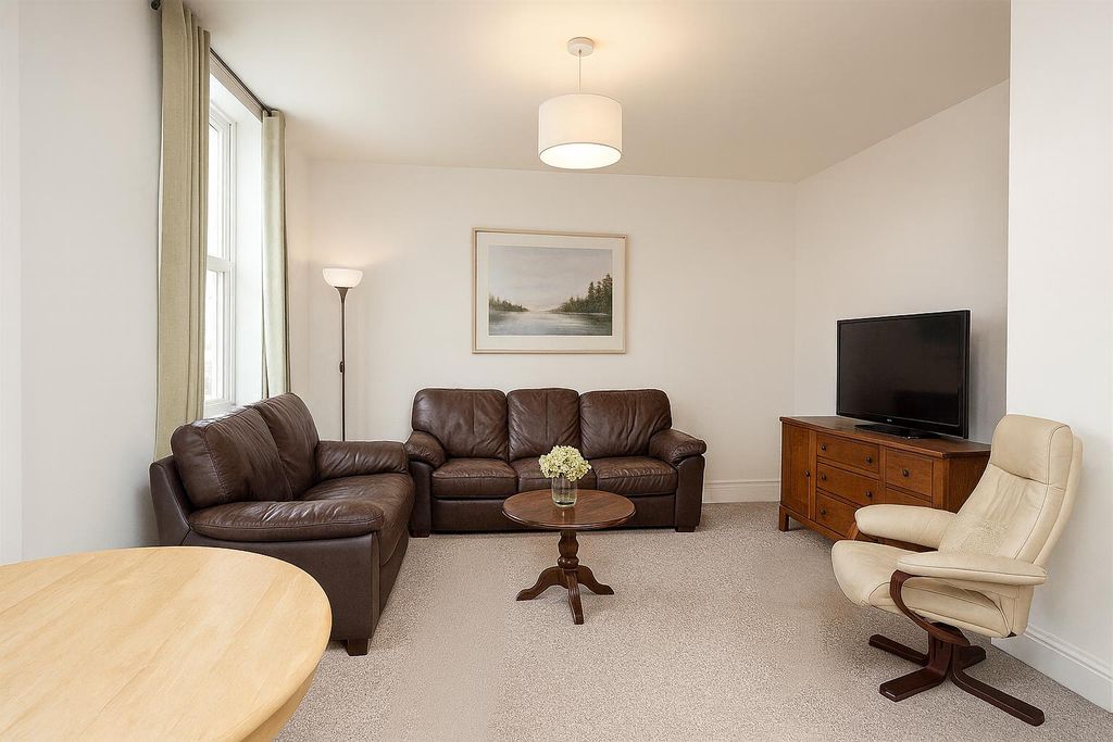 Property photo 1 of 9 4.Png