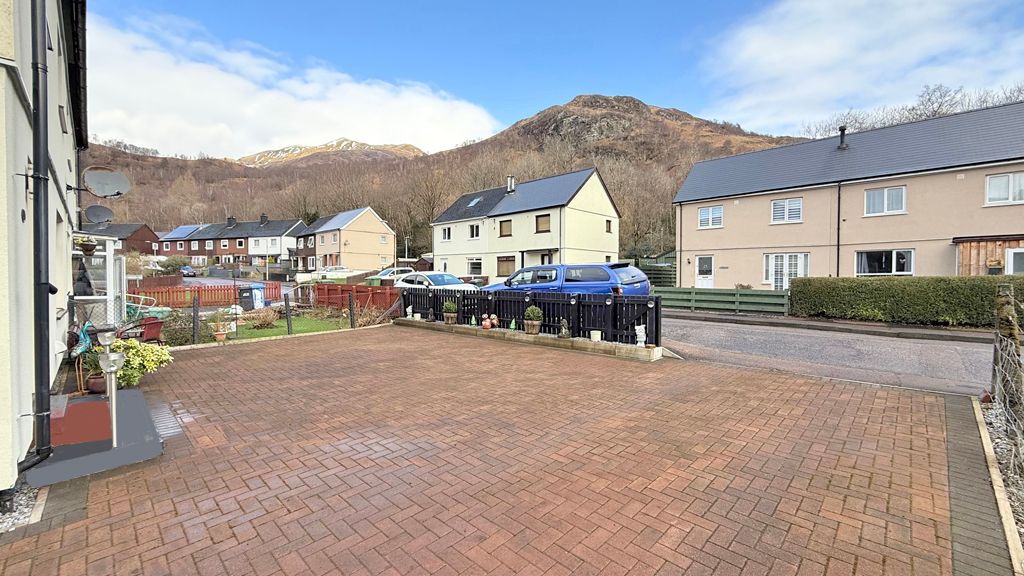 Property photo 2 of 26