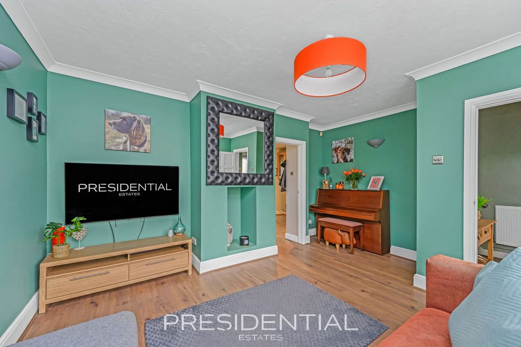 Property photo 2 of 23