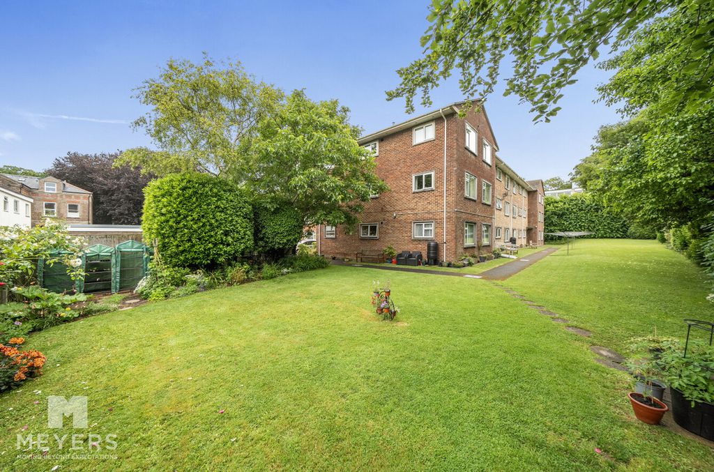 Property photo 3 of 12