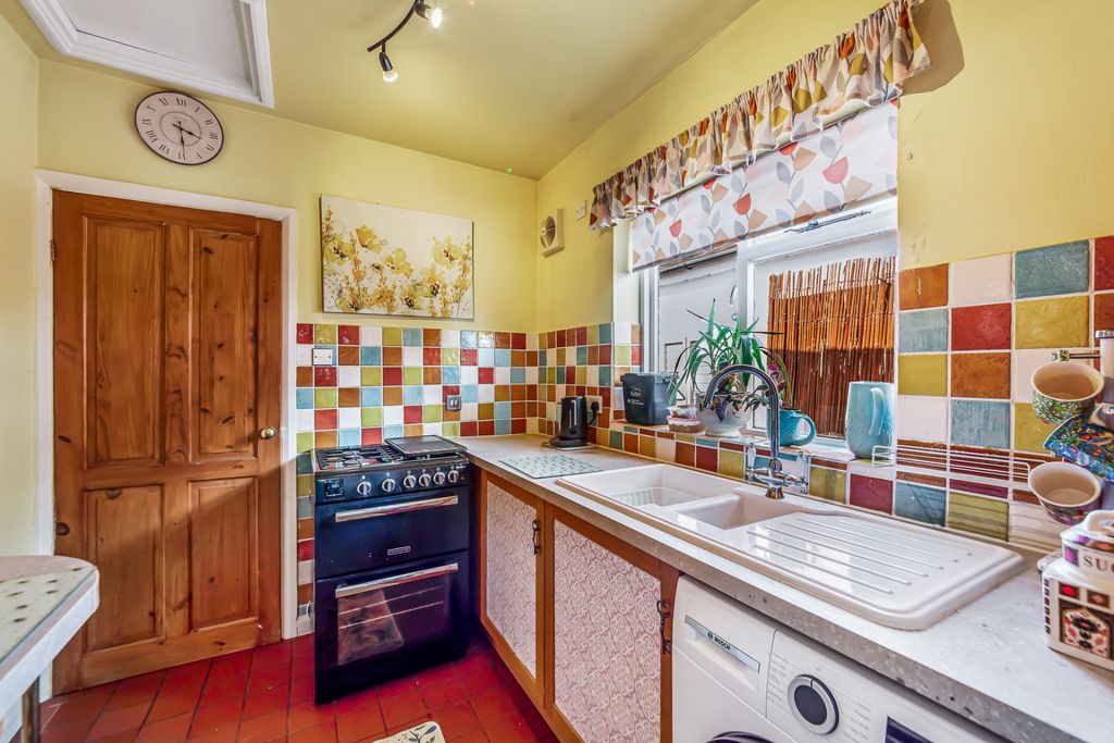 Property photo 3 of 16
