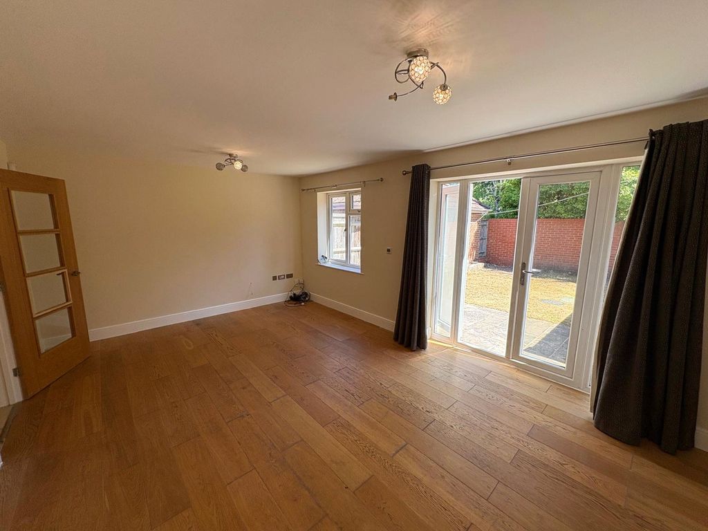 Property photo 3 of 19 Picture No. 06