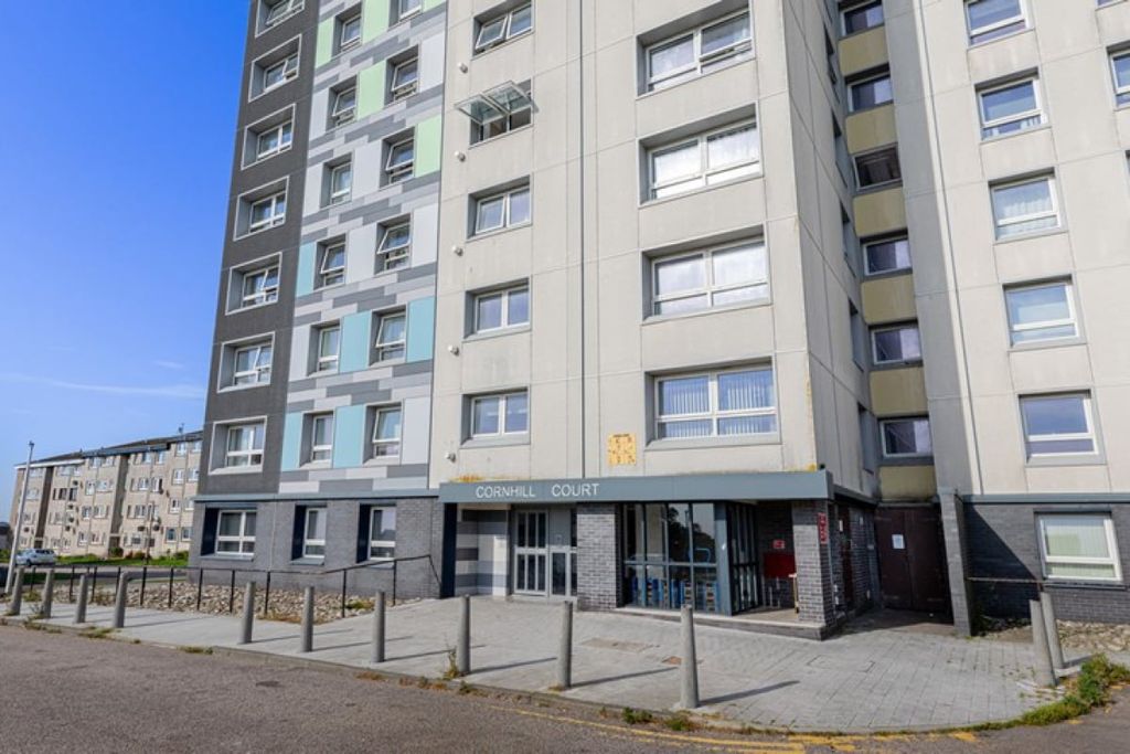 Property photo 2 of 10