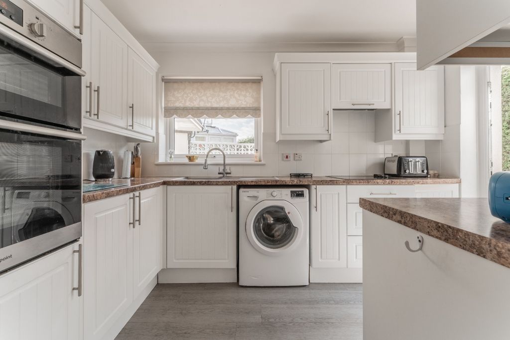Property photo 3 of 14 5331283
