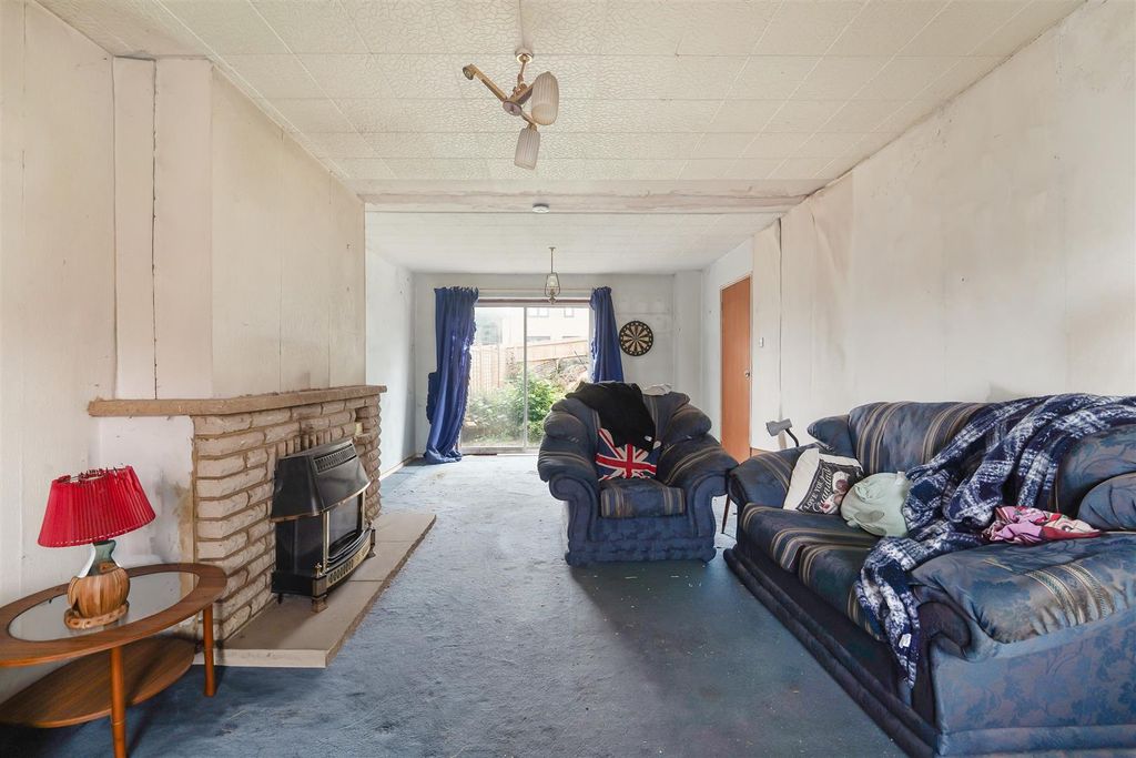 Property photo 2 of 12 Longwalk, 99 (1).Jpg