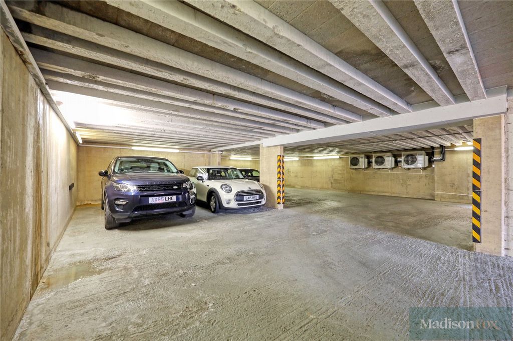 Additional image 45 of 3 bed flat for saleHigh Road, Chigwell, Essex IG7