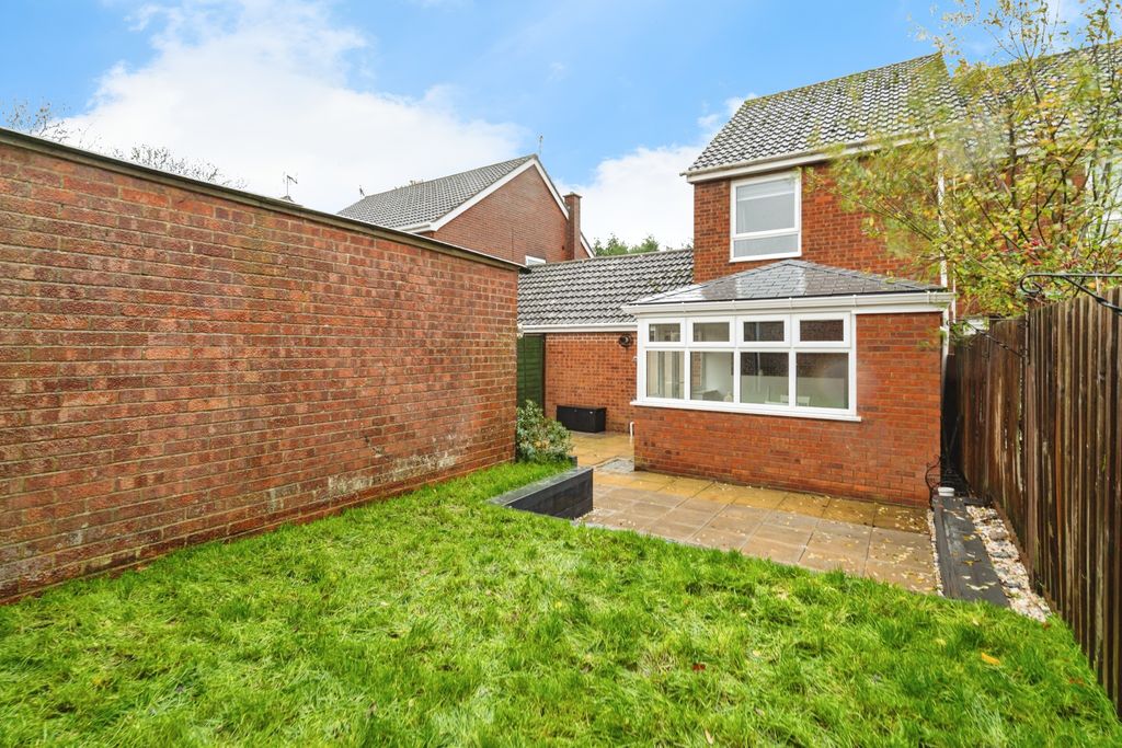 Property photo 3 of 20 Garden