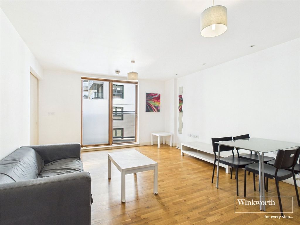 Property photo 3 of 8 Picture No. 17