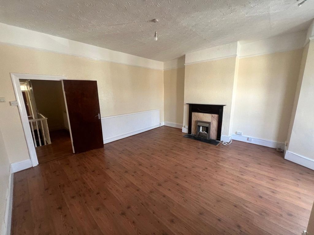 Property photo 2 of 10 Picture 2