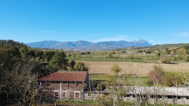 Property photo 2 of 20