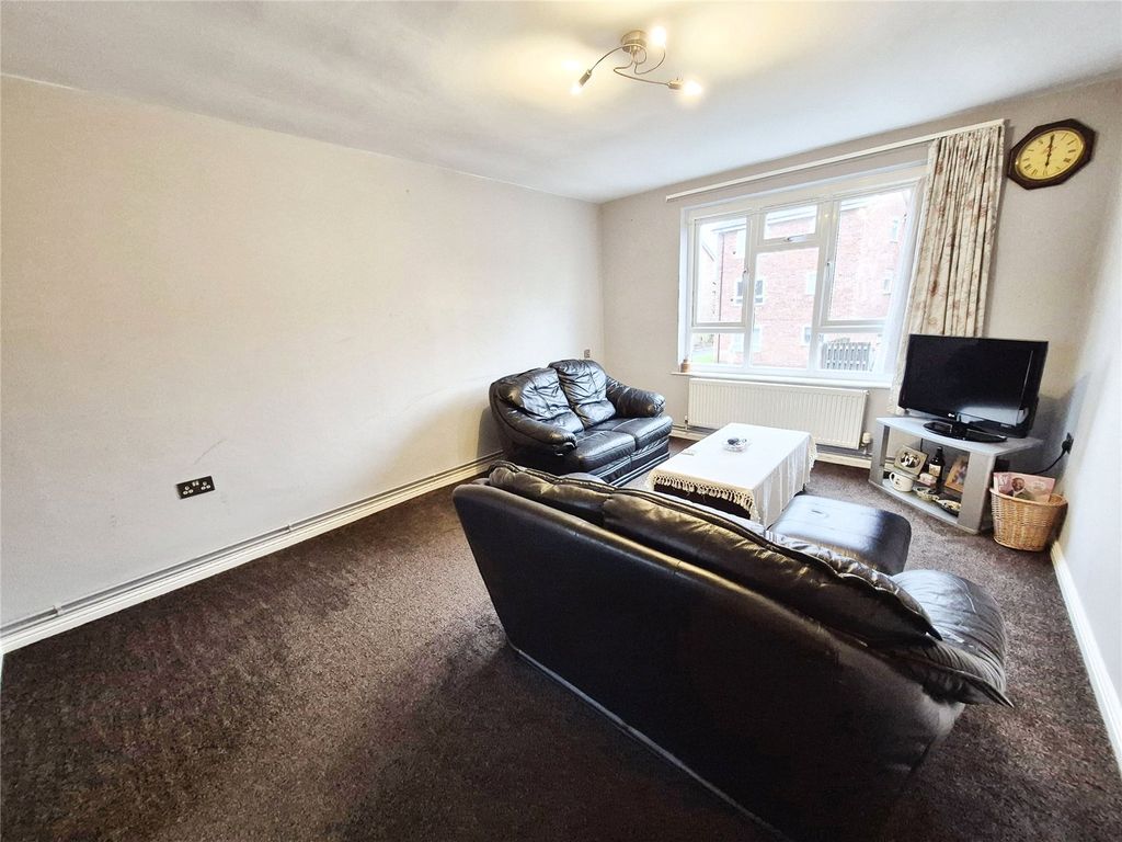 Property photo 2 of 9 Living Room