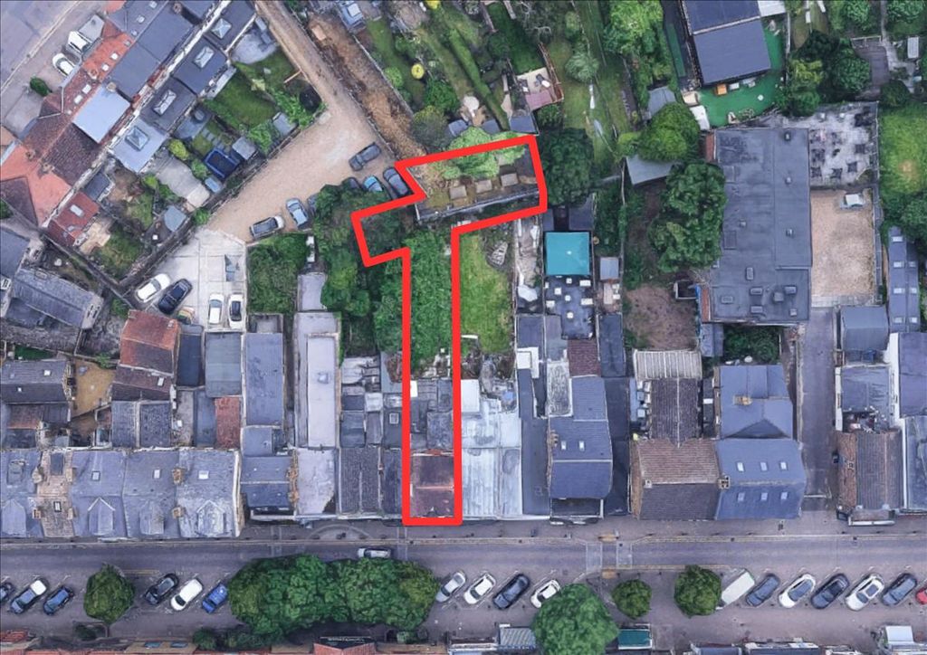 Property photo 1 of 2