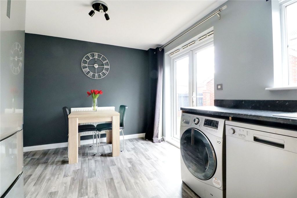 Property photo 3 of 18 Picture No. 05