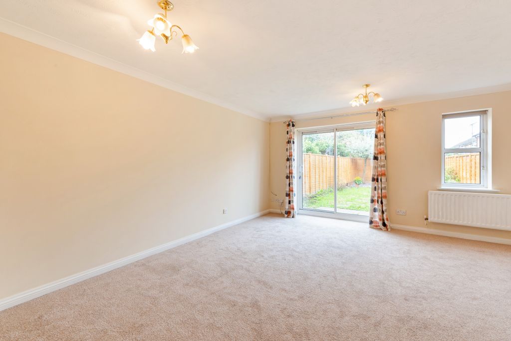 Property photo 3 of 11 3