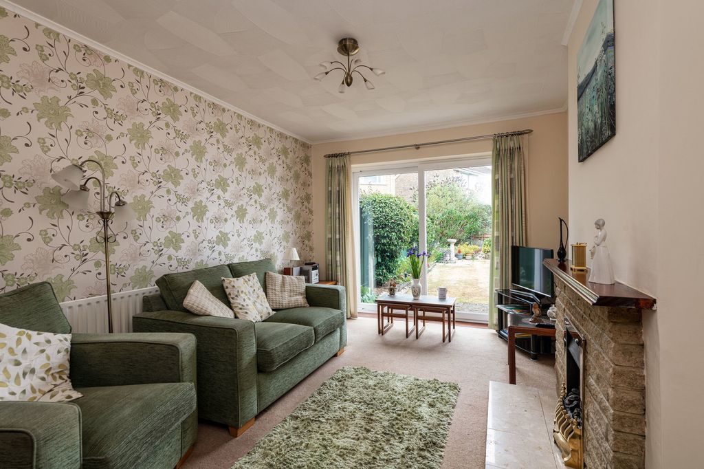 Property photo 2 of 9