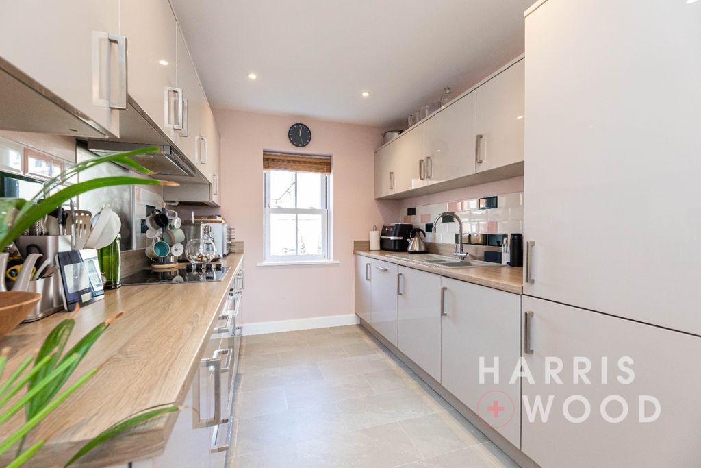 Property photo 2 of 26 4225702