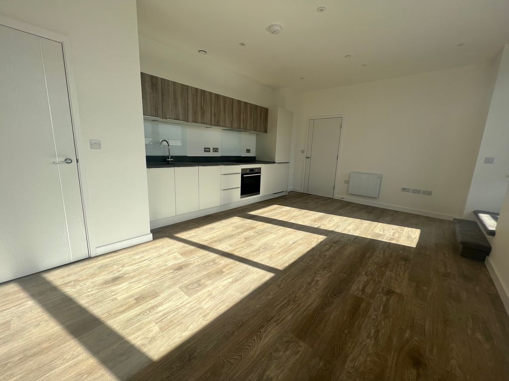 Property photo 2 of 5 Living Room