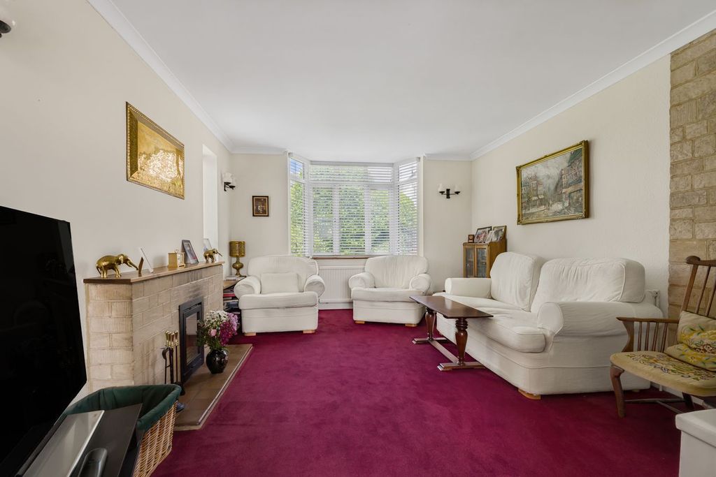Property photo 3 of 24