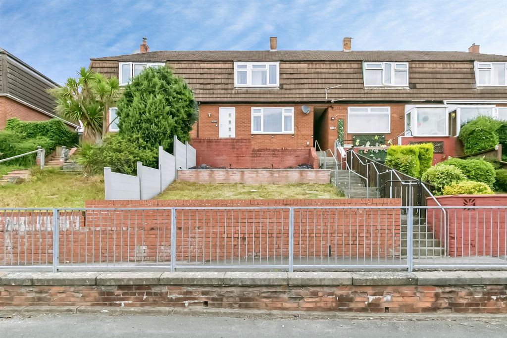 Property photo 1 of 28