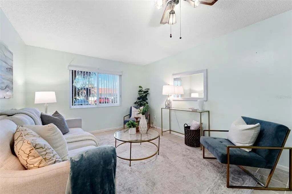Property photo 3 of 18 <Alttext/>