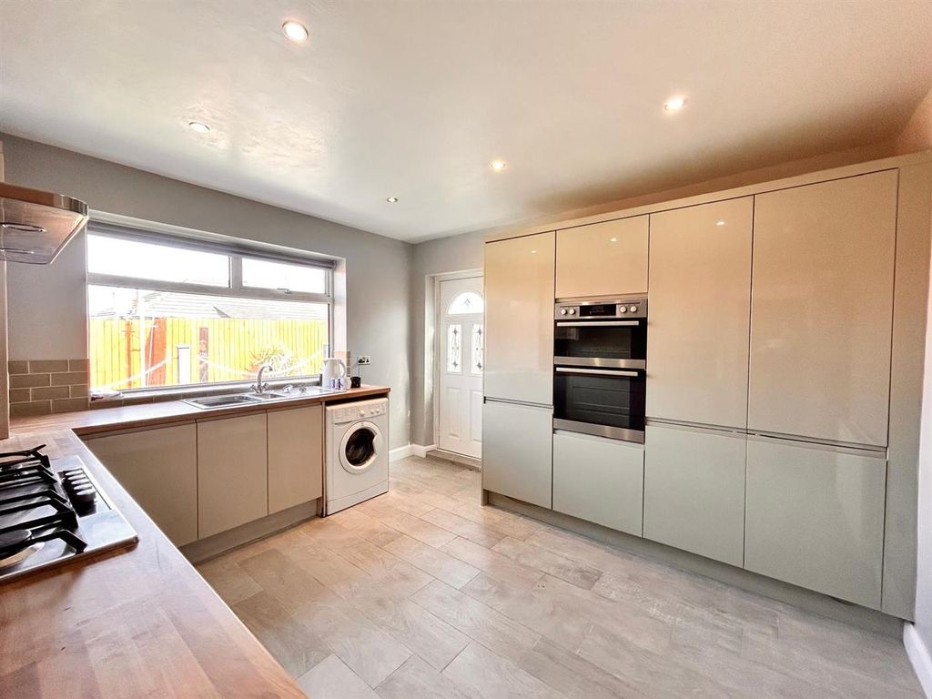 Property photo 2 of 16 1.Jpg