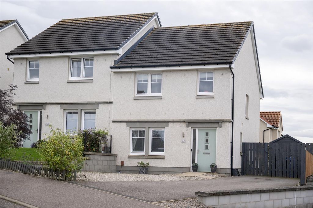 Property photo 1 of 19 Chestnut Way0001.Jpg