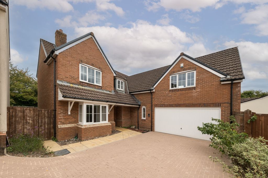 Property photo 1 of 30
