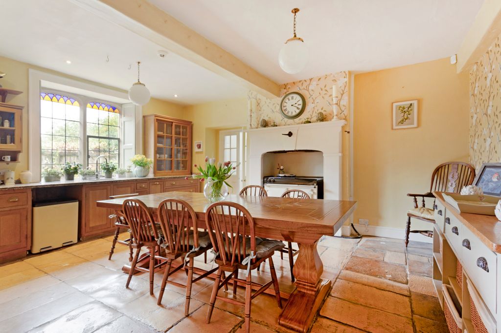 Property photo 2 of 18 Kitchen/Dining Room