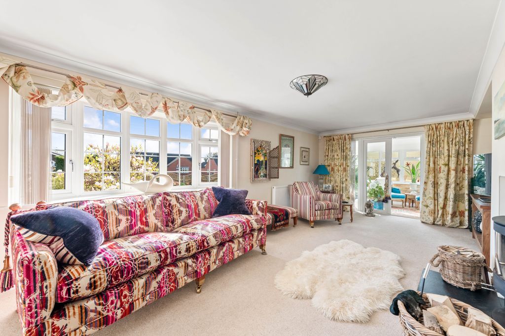 Property photo 2 of 37