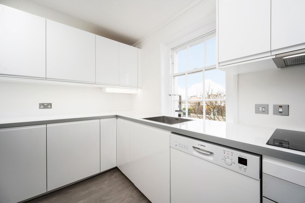 Property photo 2 of 21 Front