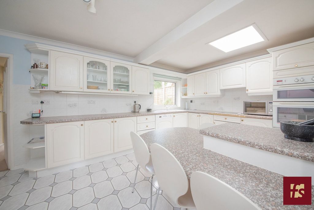 Property photo 3 of 15