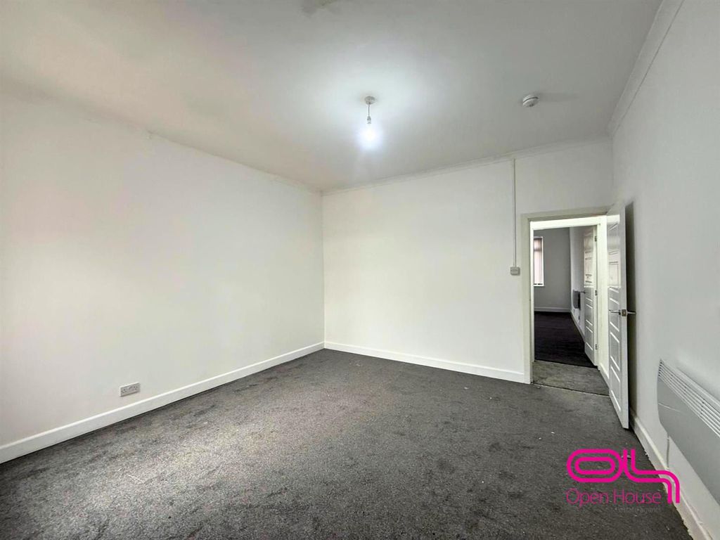 Property photo 3 of 9 Untitled Design - 2026-07-21T184631.648.Png