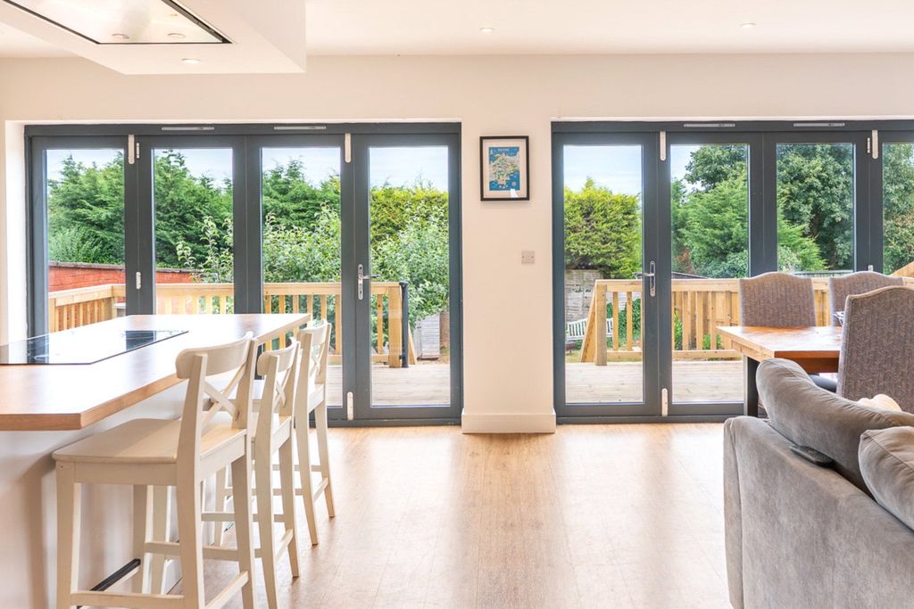 Property photo 3 of 4 Living