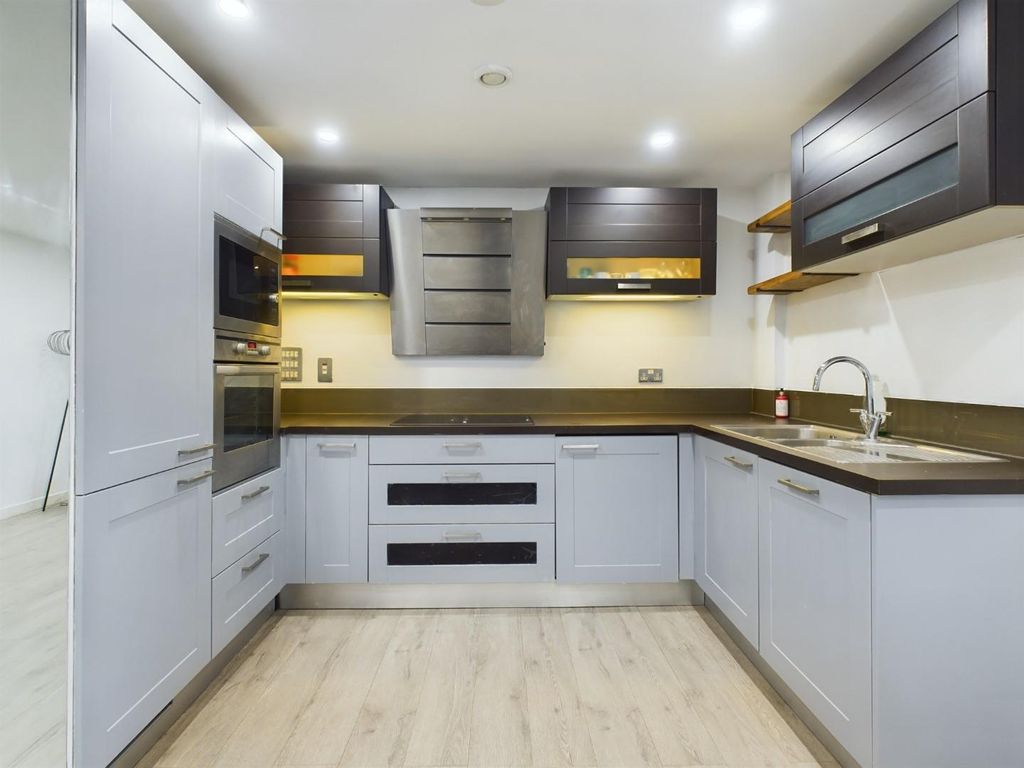 Property photo 3 of 8 Pr0459-Still005.Jpg