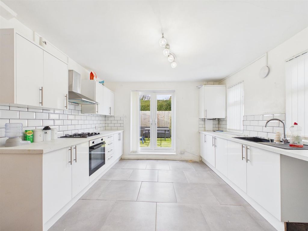 Property photo 2 of 23 Cam03844G0-Pr0401-Still007.Jpg