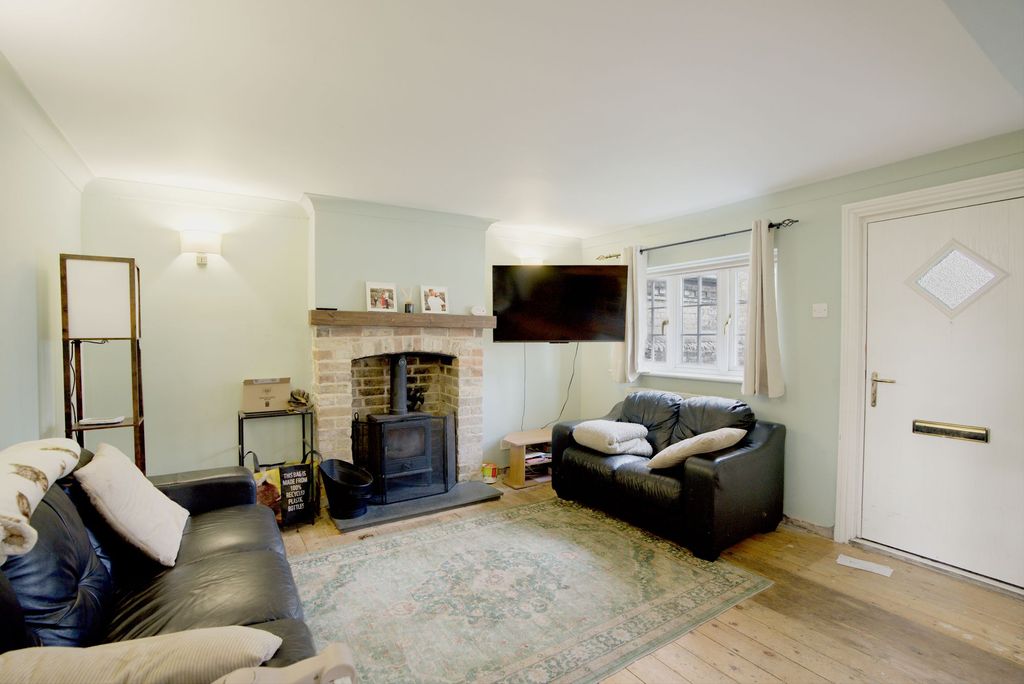 Property photo 3 of 13