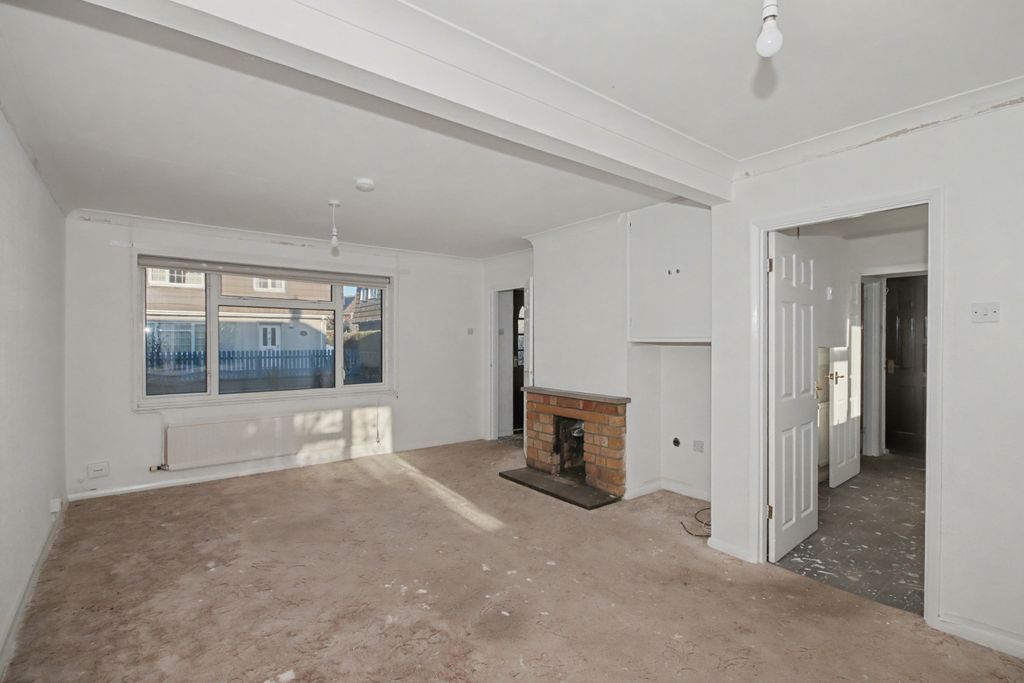 Property photo 2 of 17 3 Meridian Road, Boston, Lincolnshire, Pe21 0Nb