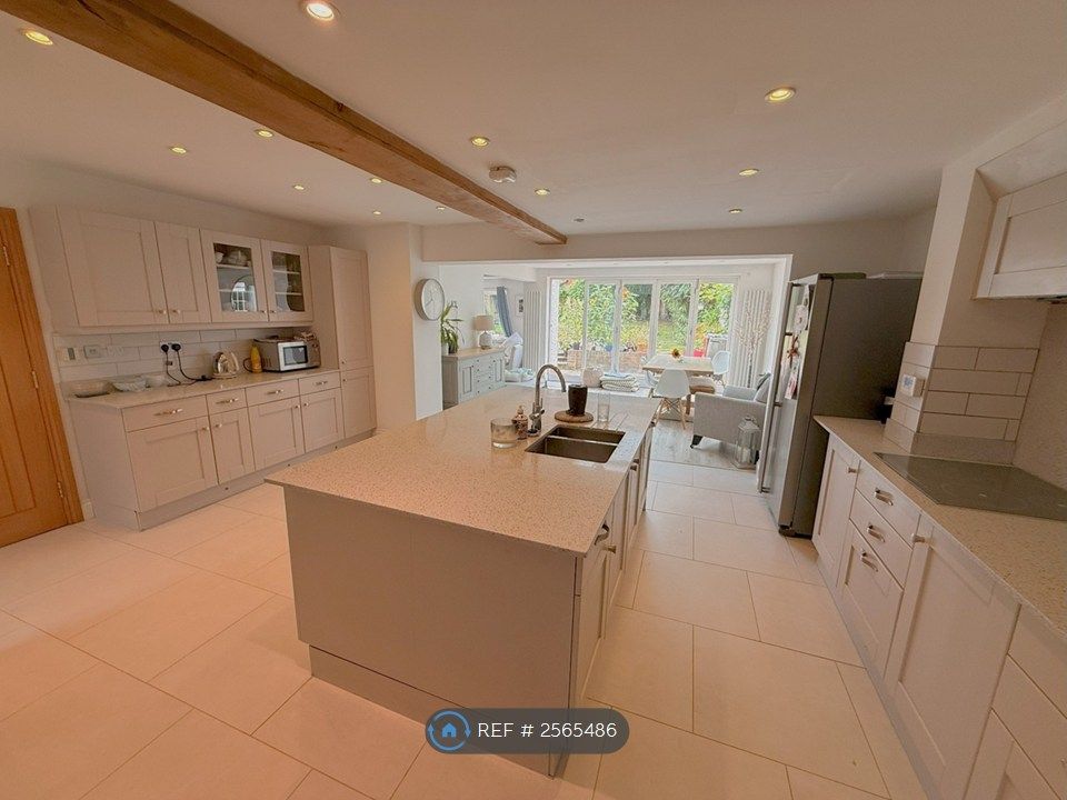 Property photo 3 of 23