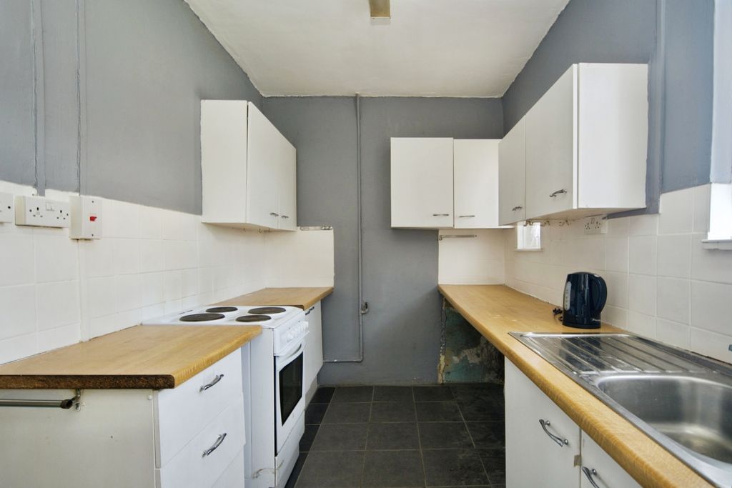 Property photo 3 of 14 Pbox-Img.Jpg