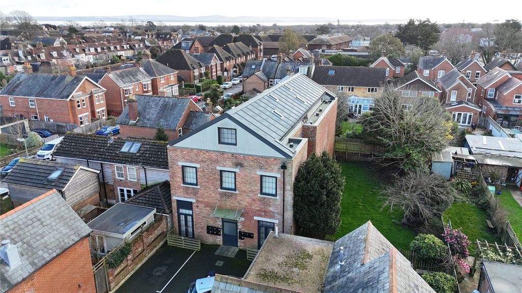 Property photo 1 of 7 Picture No. 08