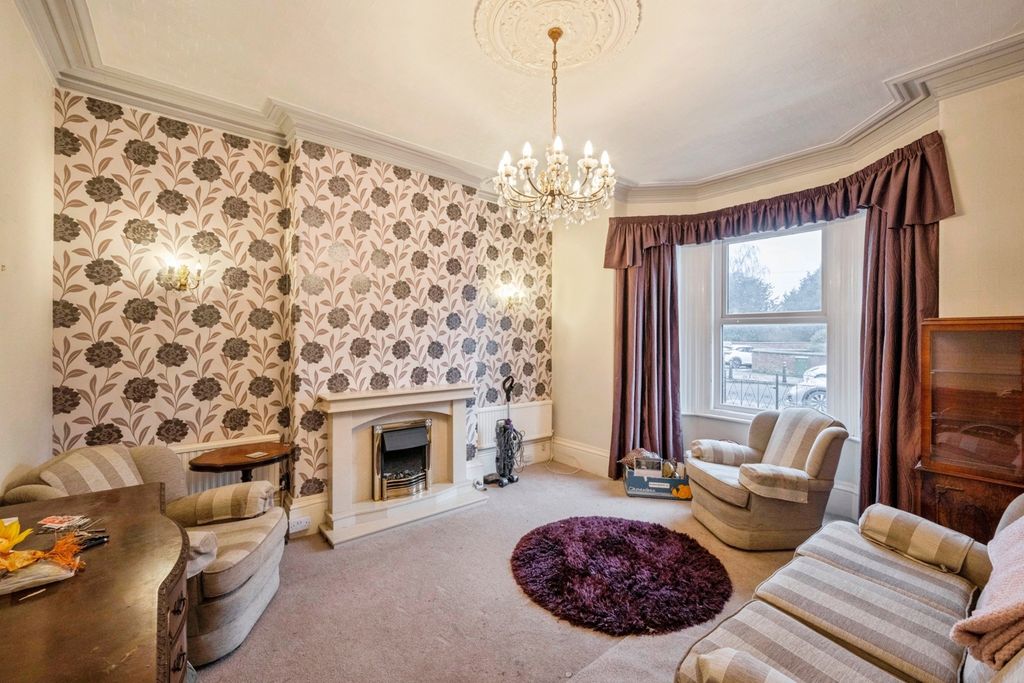 Property photo 2 of 17 Pbox-Img.Jpg