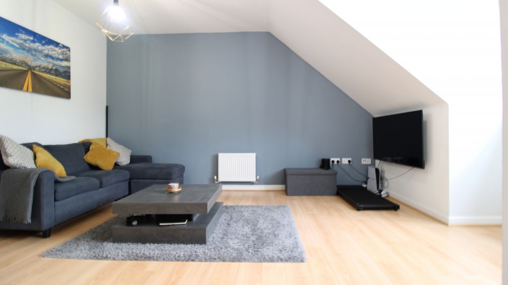 Property photo 3 of 17 Gallery