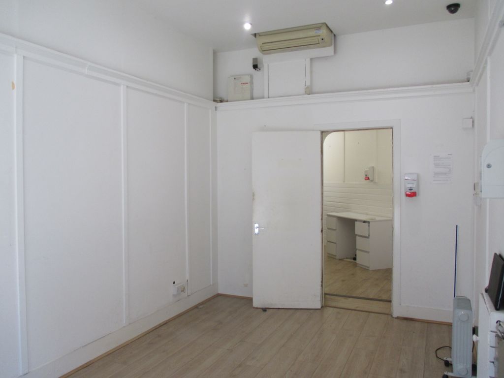 Property photo 2 of 3