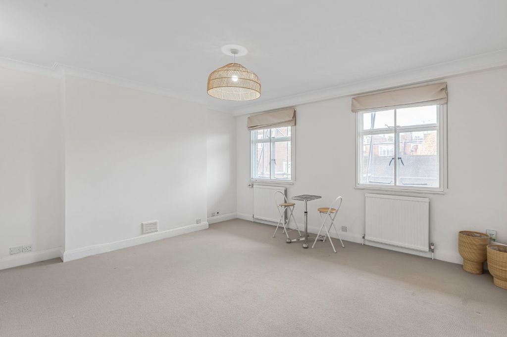 Property photo 2 of 17 Picture No. 01