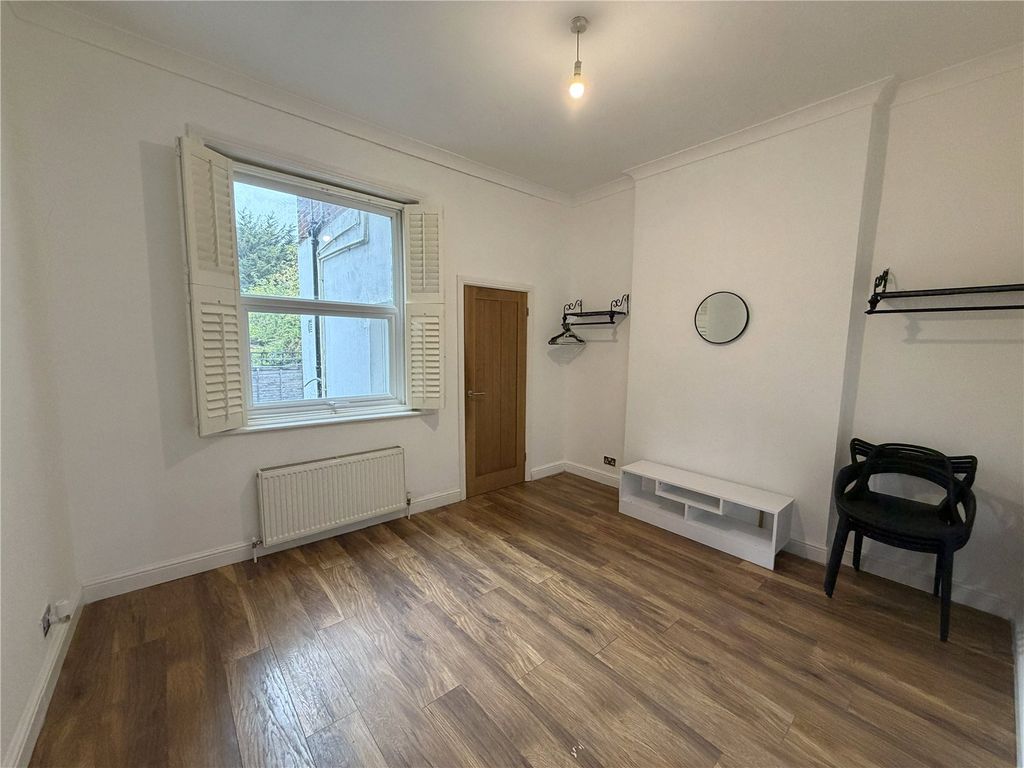 Property photo 3 of 7 Picture No. 08