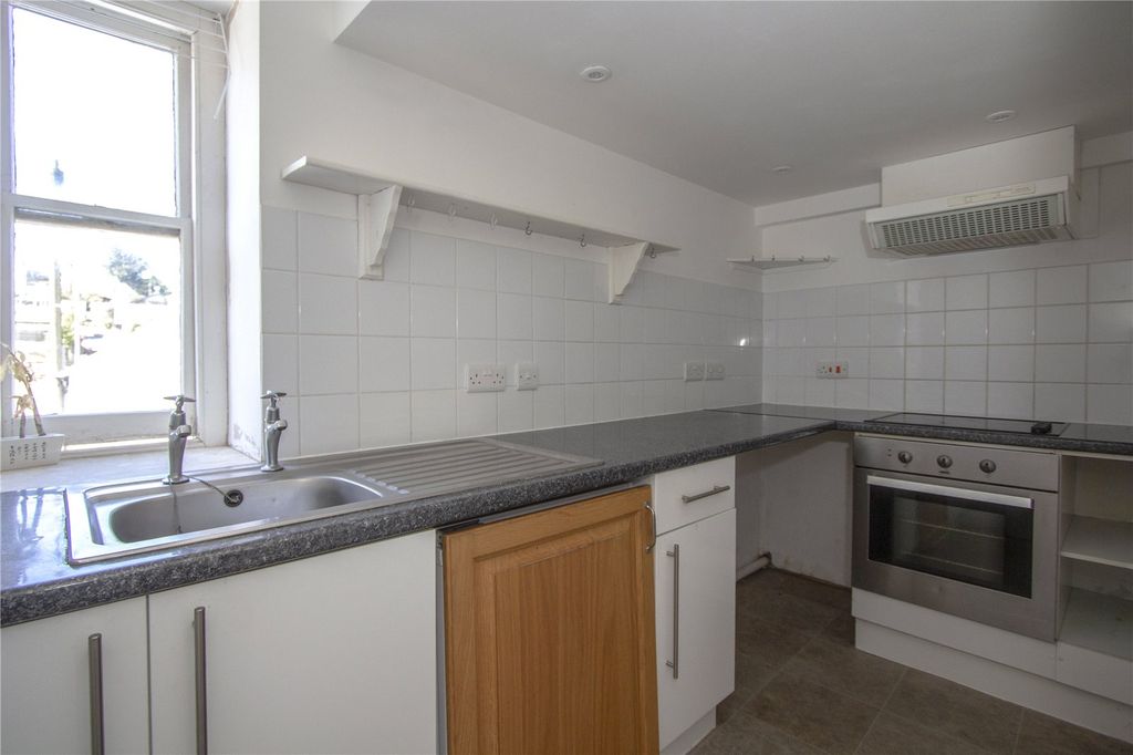 Property photo 3 of 11 Picture No. 10