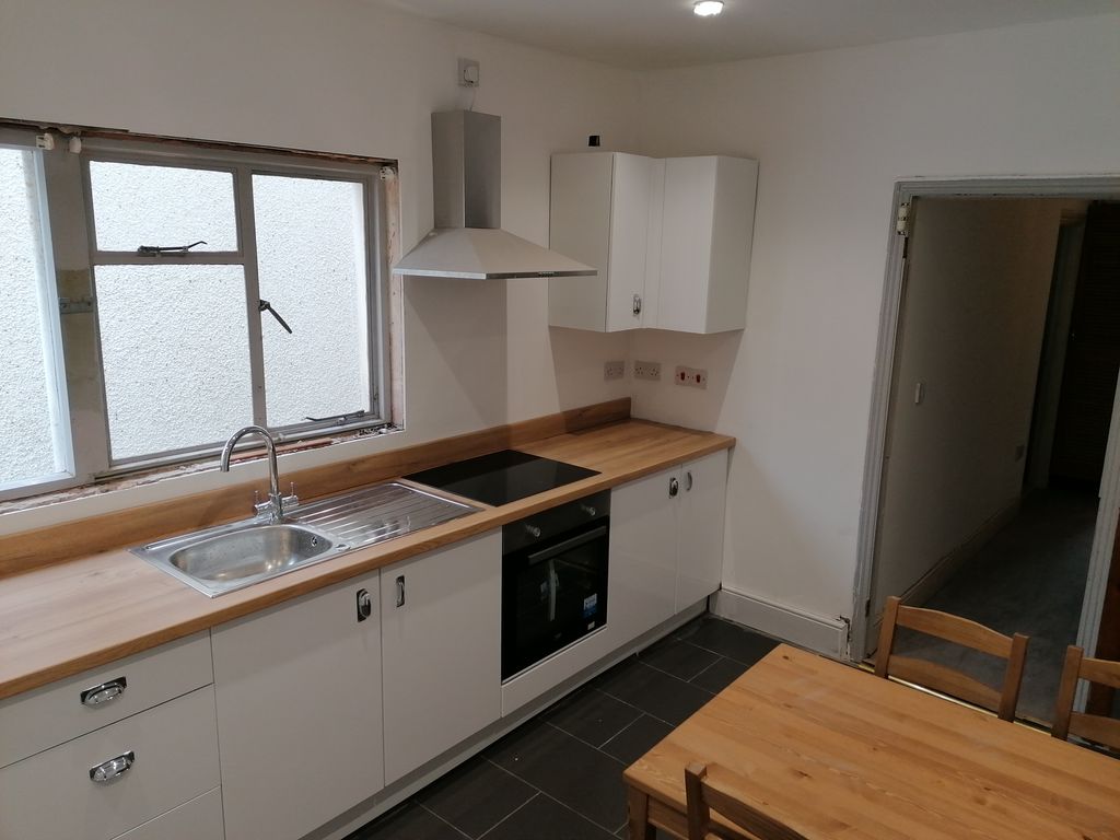 Property photo 1 of 3